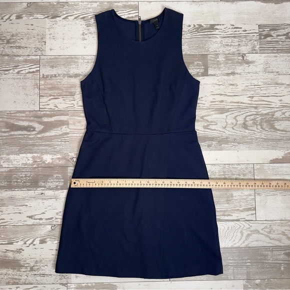 J.Crew Navy Sleeveless Textured A-Line Dress Size 6 – Exposed Zipper, Cotton - Picture 11 of 13